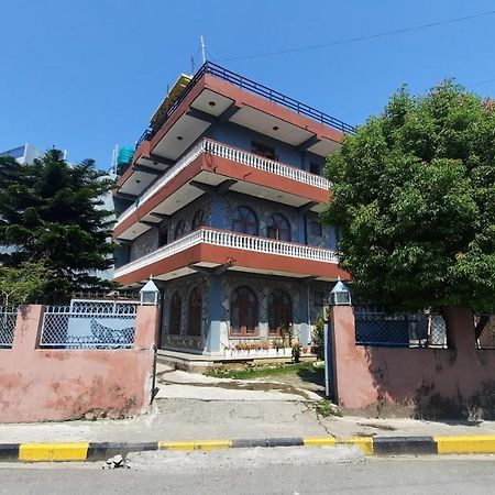 Hotel Lake Garden Pokhara Buitenkant foto
