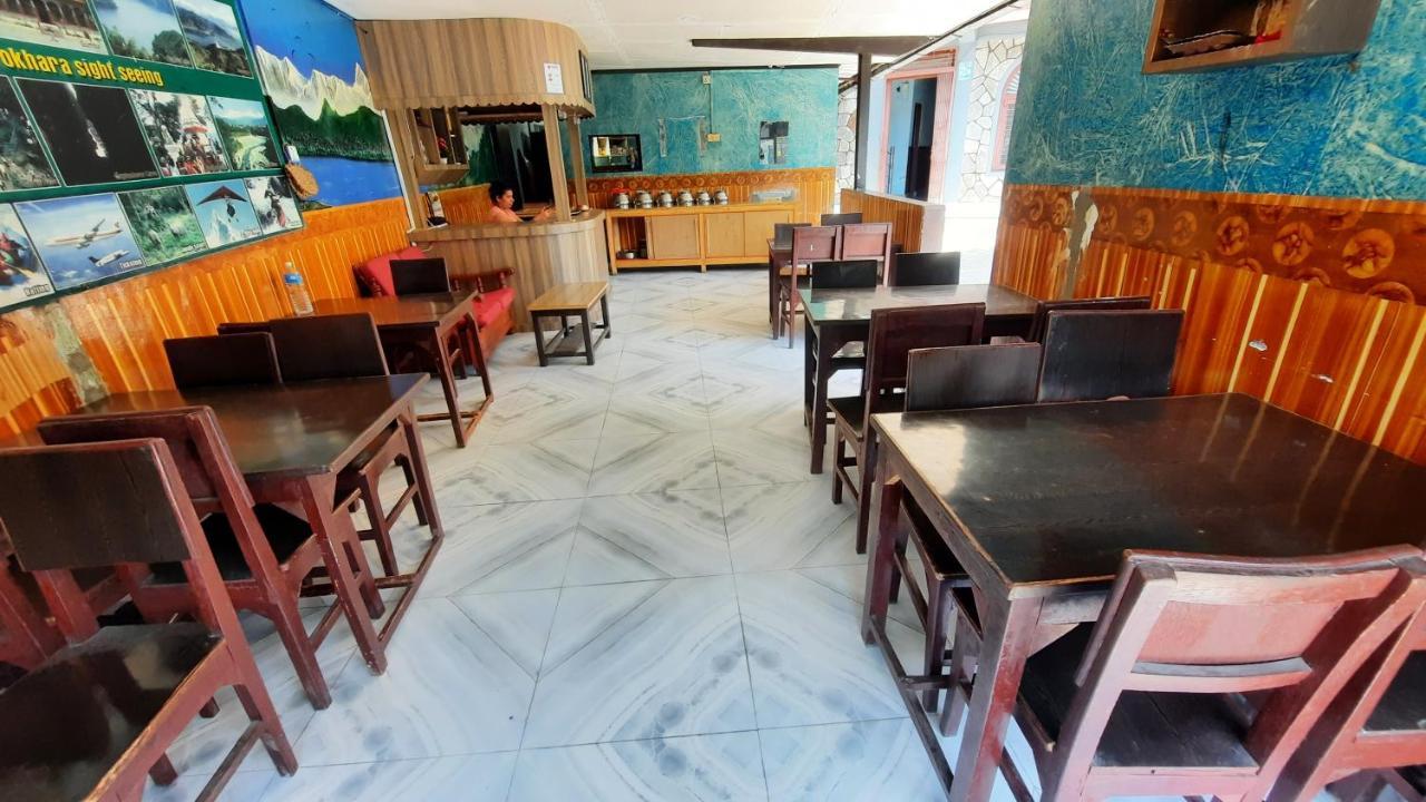 Hotel Lake Garden Pokhara Buitenkant foto