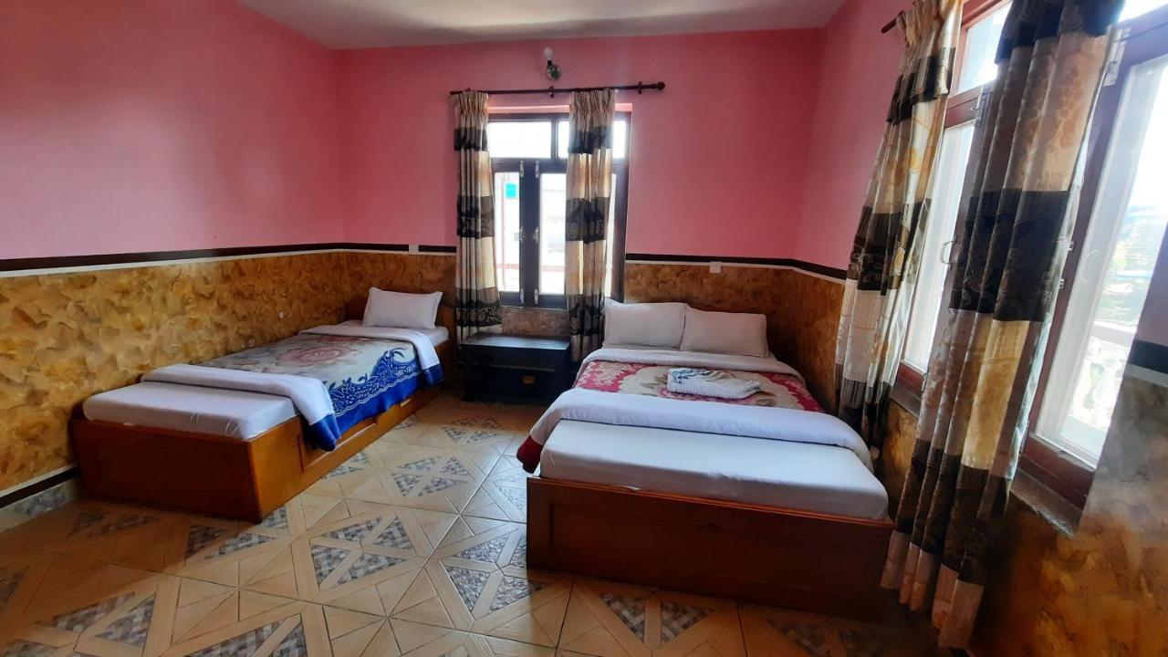 Hotel Lake Garden Pokhara Buitenkant foto