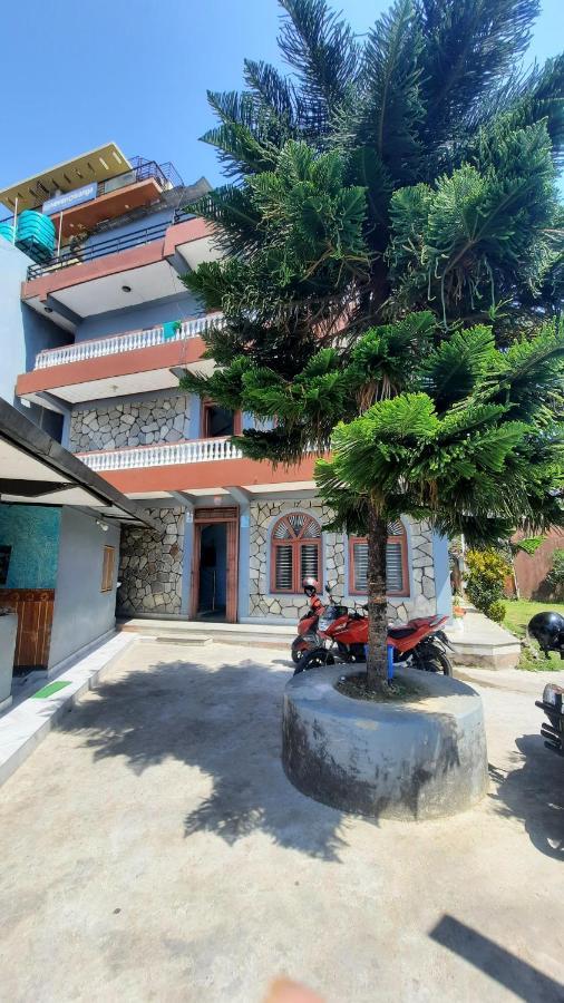 Hotel Lake Garden Pokhara Buitenkant foto