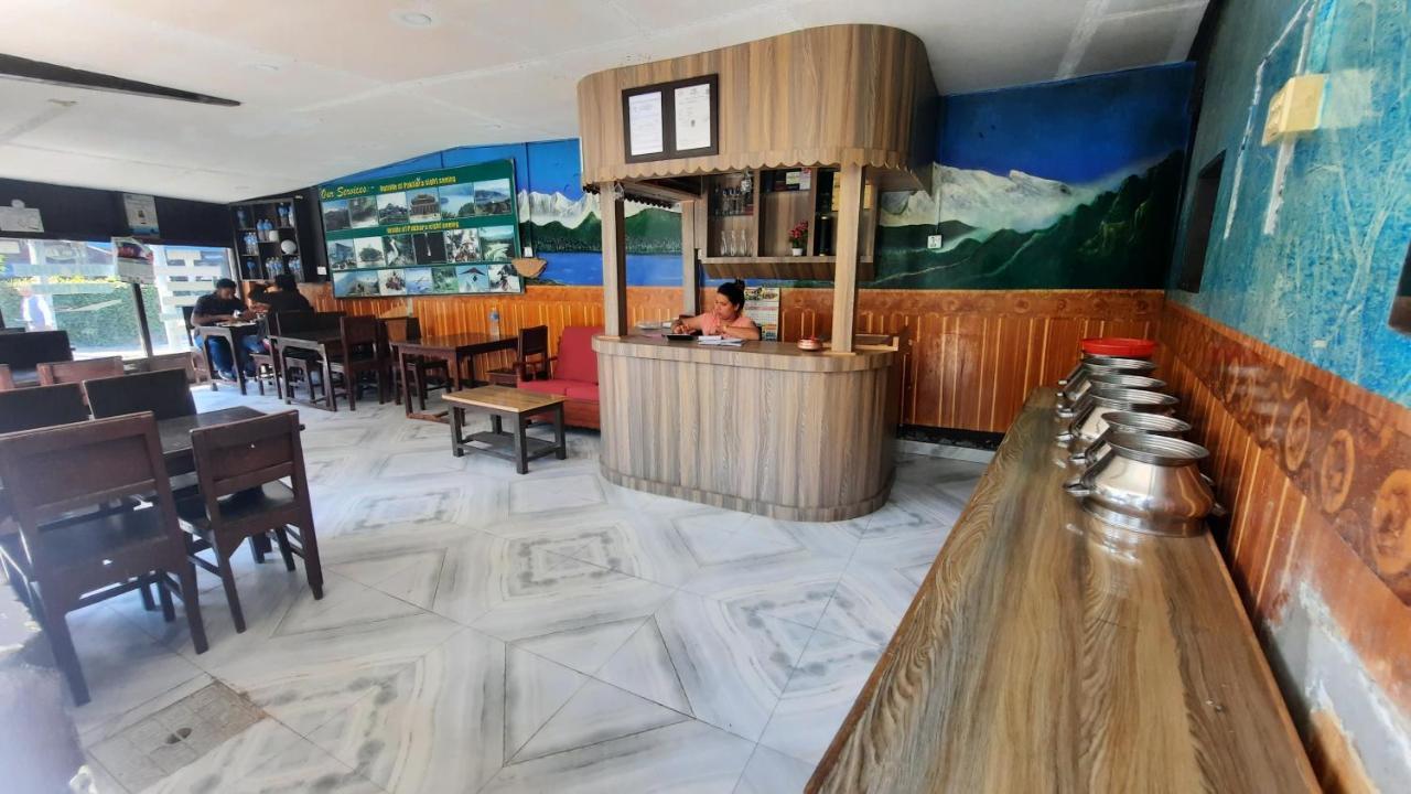 Hotel Lake Garden Pokhara Buitenkant foto