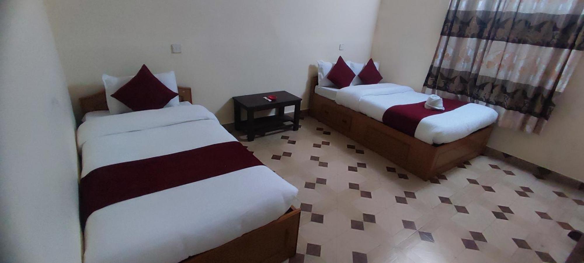 Hotel Lake Garden Pokhara Kamer foto