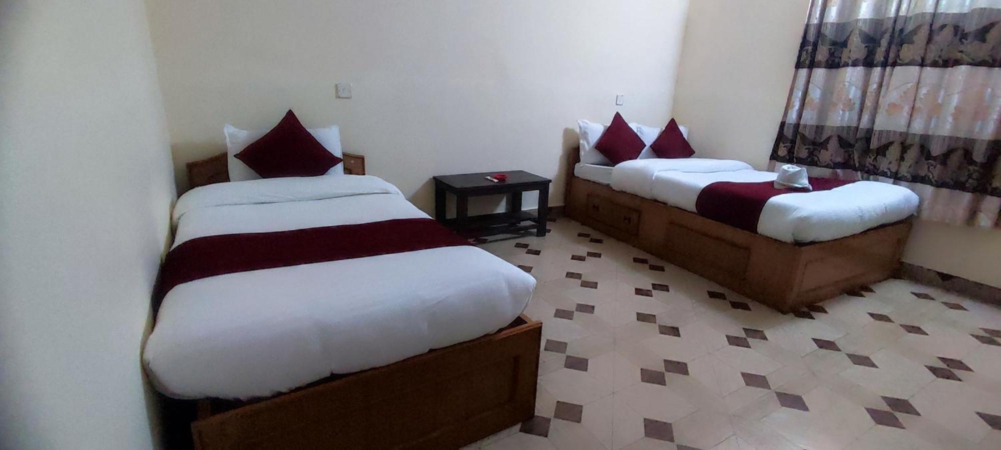 Hotel Lake Garden Pokhara Kamer foto
